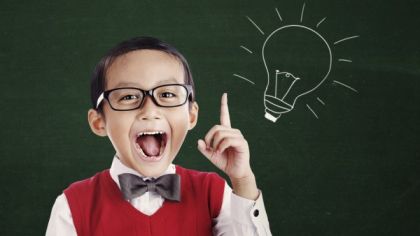 フラッシュカード、どの単語が正しいですか？ Dumb,Near,Dead,Smart